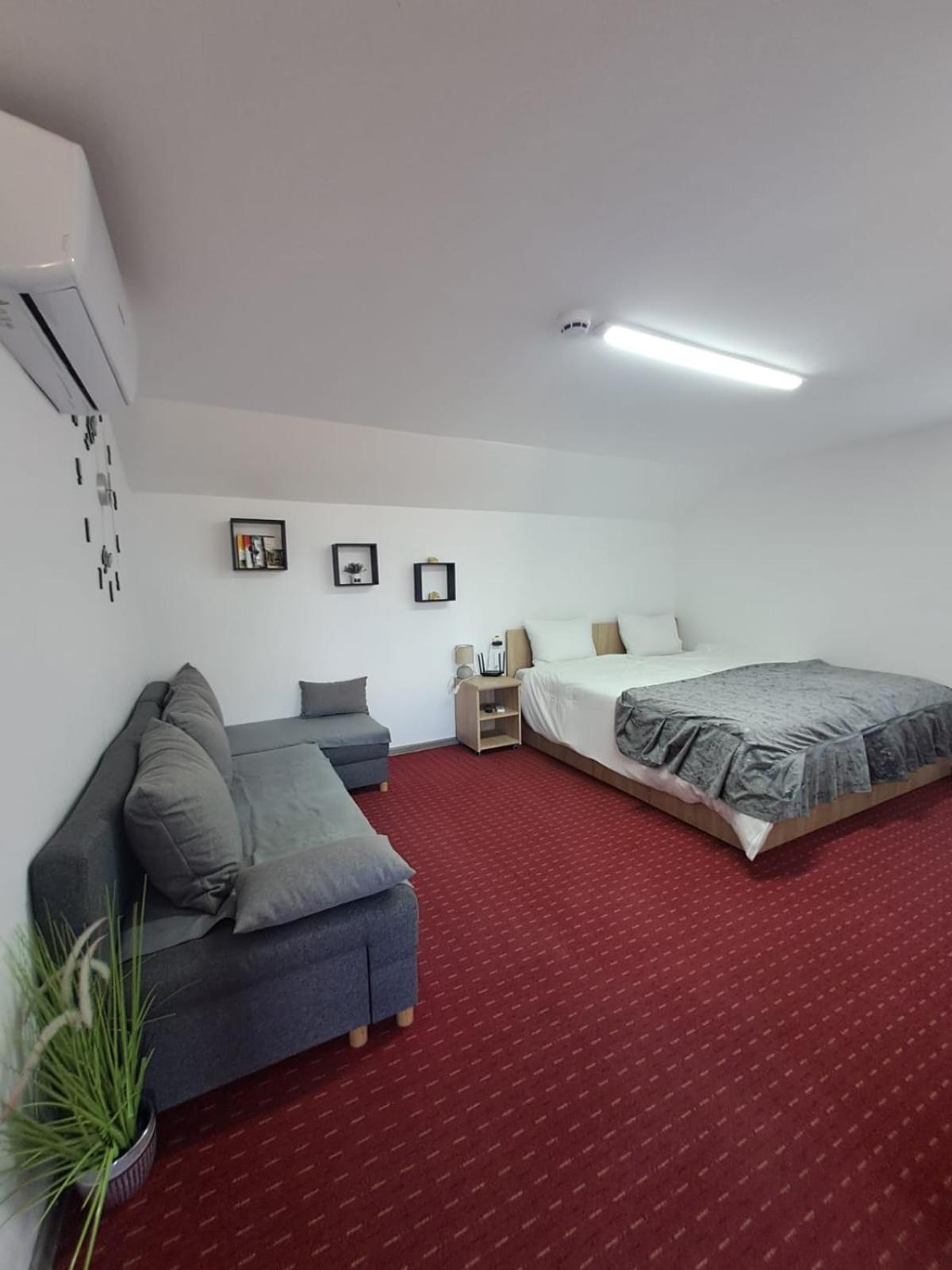 Отель Casa Sofia Тыргу-Жиу Экстерьер фото
