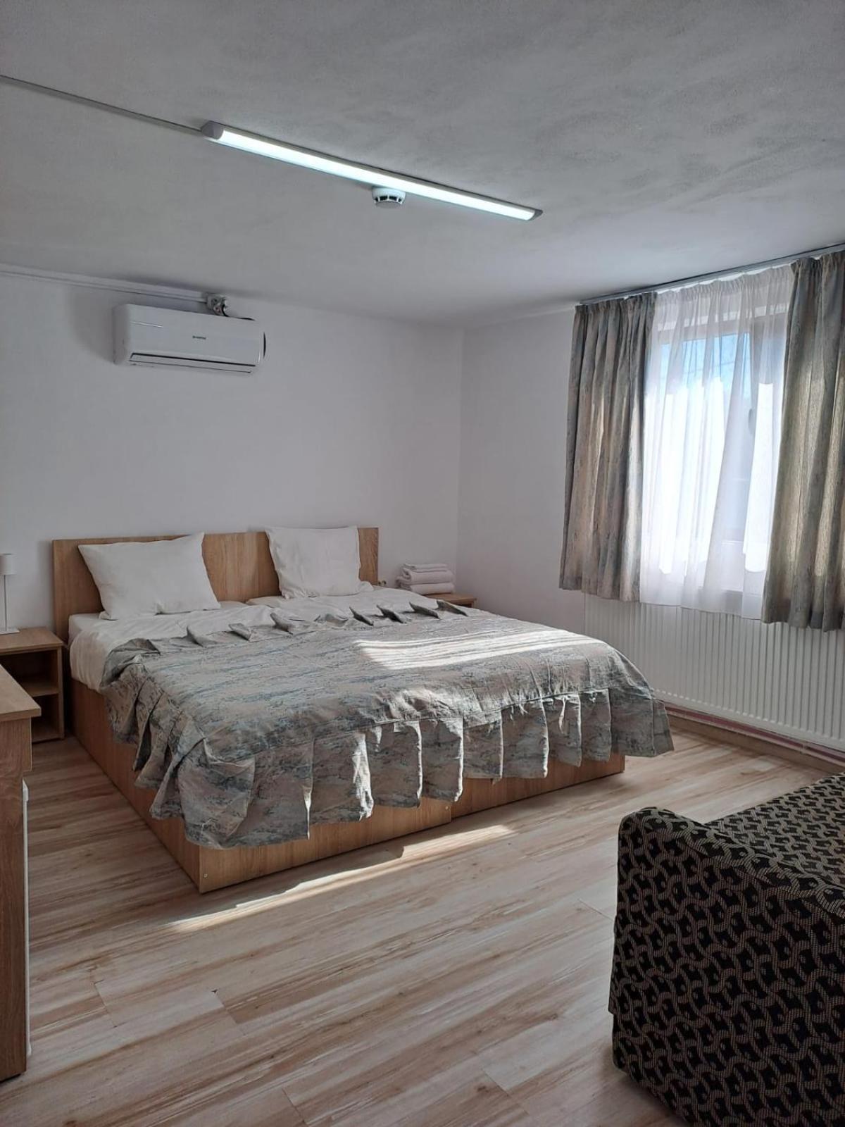 Отель Casa Sofia Тыргу-Жиу Экстерьер фото